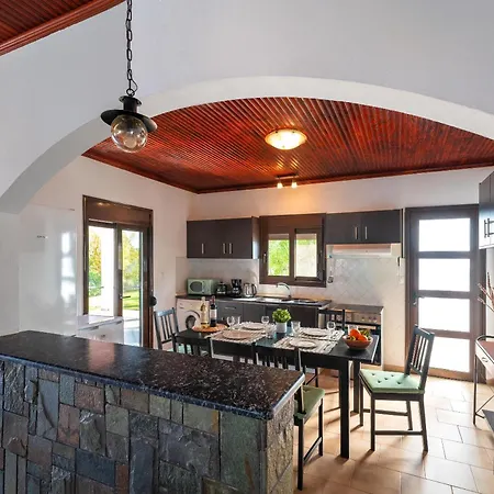 Villas Mina غينادي