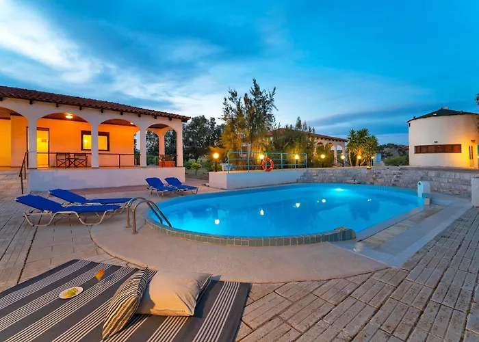 بيت للعطل Villas Mina *