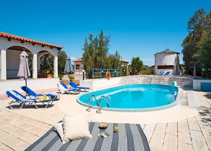 Holiday home Mina And