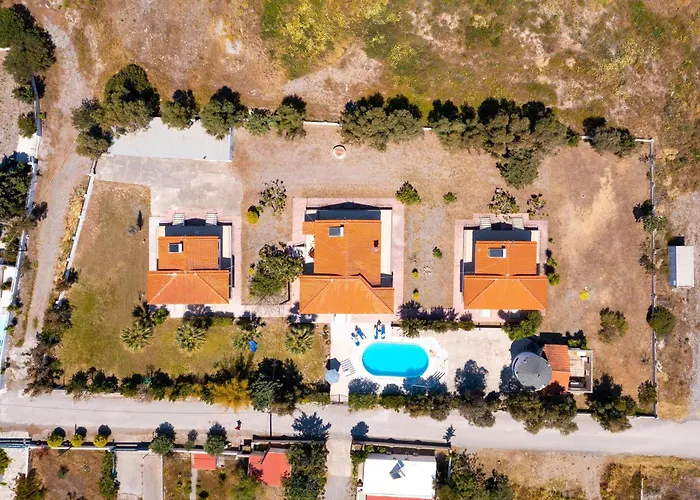 Mina And Holiday home Gennadi