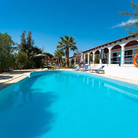 Mina And Holiday home Gennadi